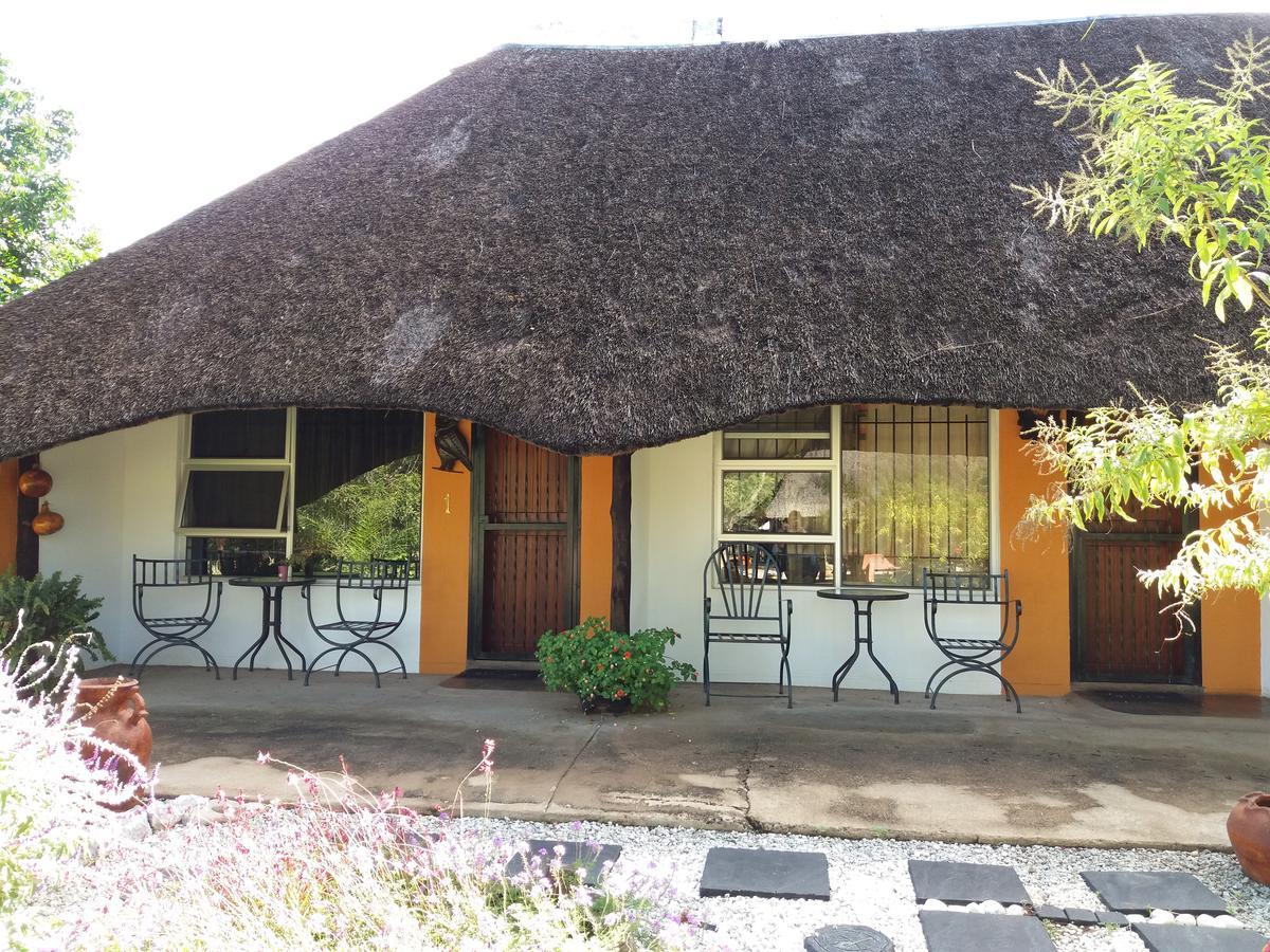 Lion's Den Guesthouse Otjiwarongo Eksteriør billede