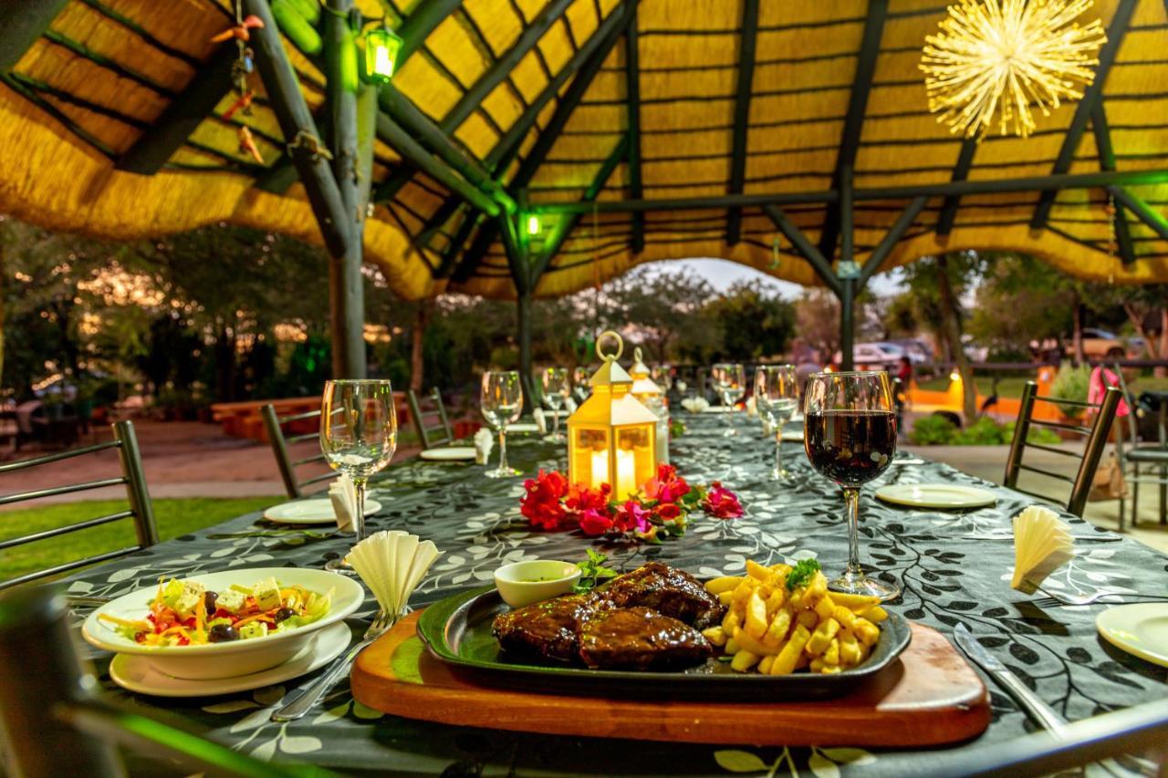 Lion's Den Guesthouse Otjiwarongo Eksteriør billede