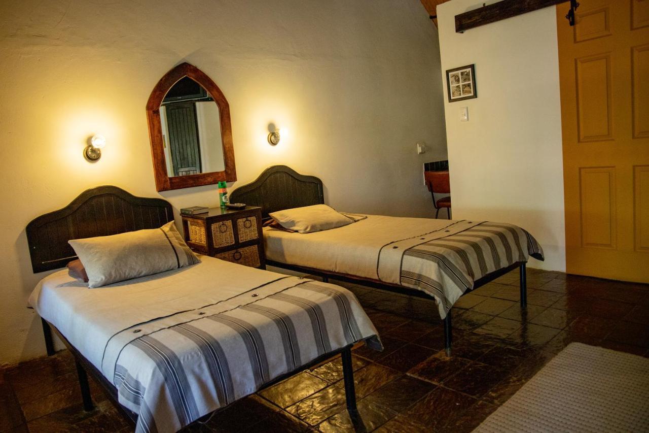 Lion's Den Guesthouse Otjiwarongo Eksteriør billede