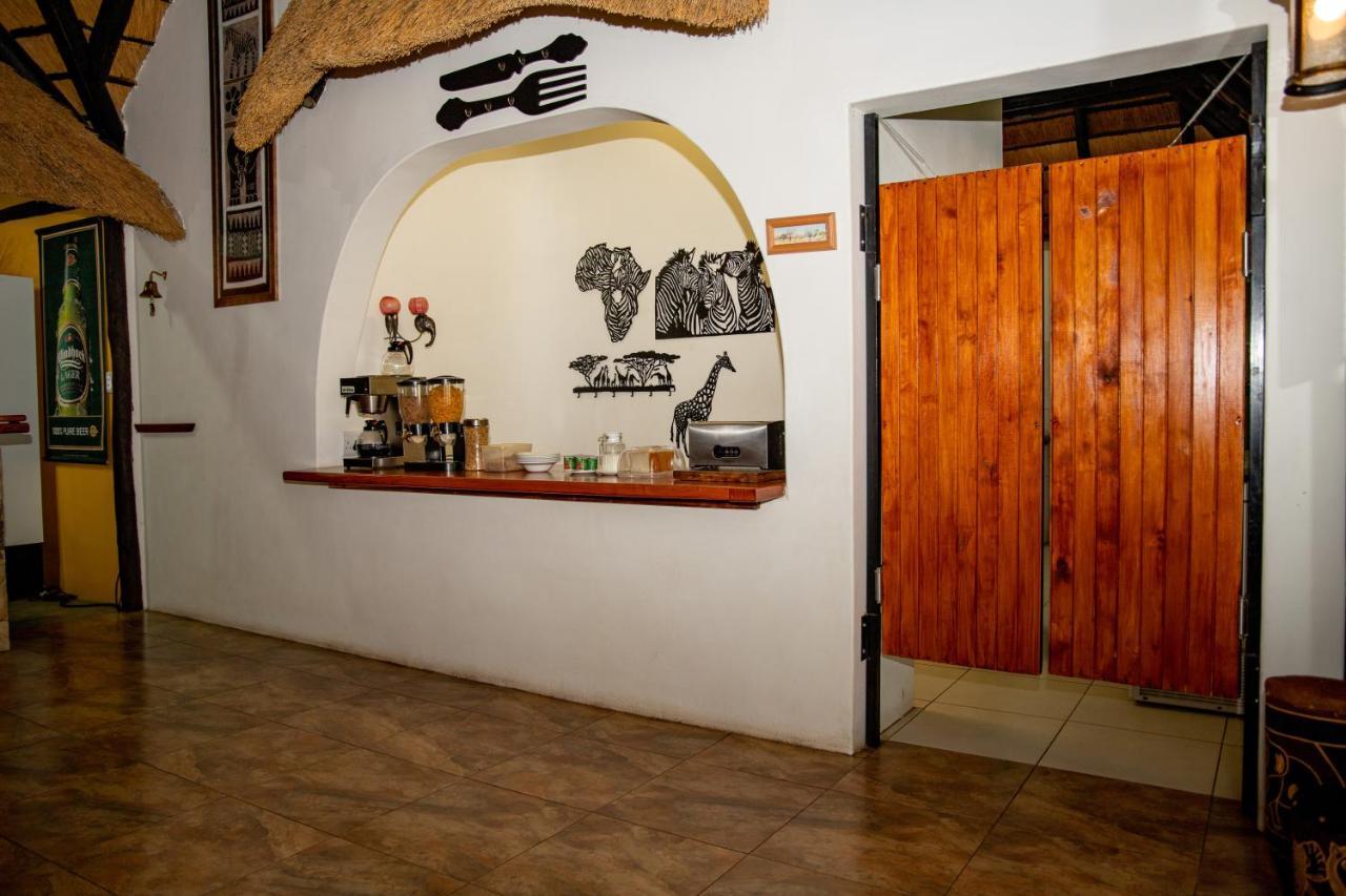 Lion's Den Guesthouse Otjiwarongo Eksteriør billede