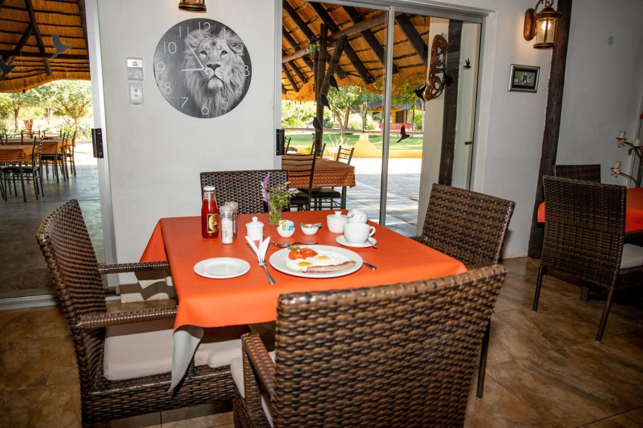 Lion's Den Guesthouse Otjiwarongo Eksteriør billede
