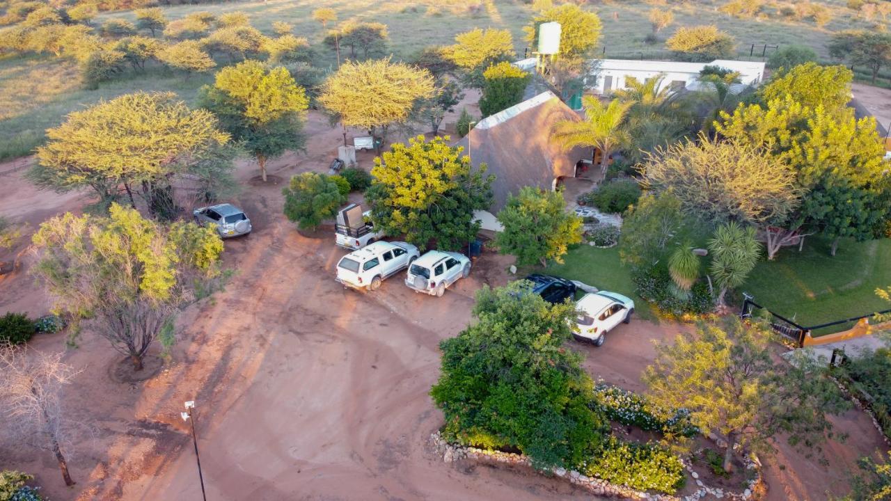 Lion's Den Guesthouse Otjiwarongo Eksteriør billede